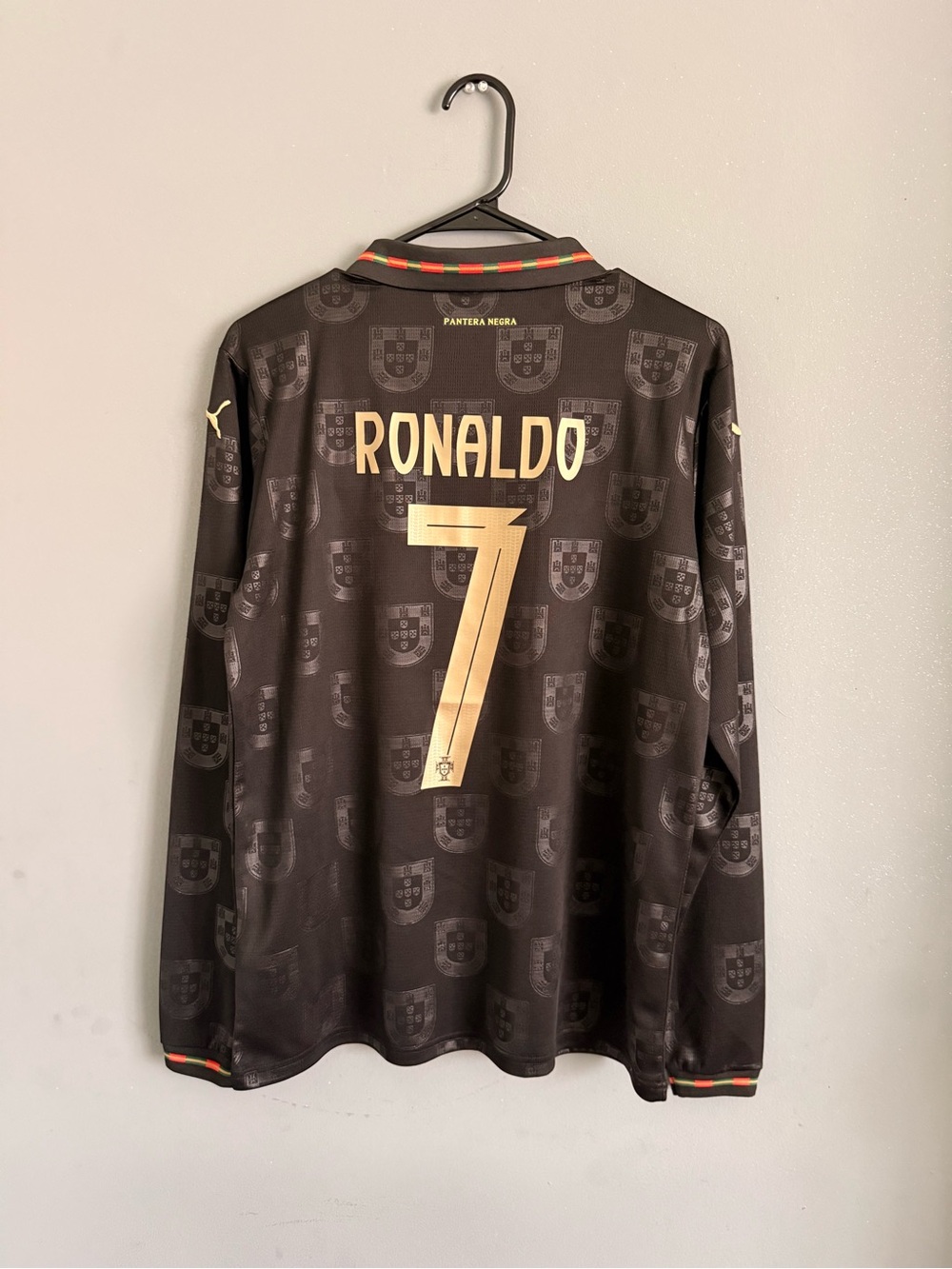 Portugal soccer jersey - Picture 3 of 7